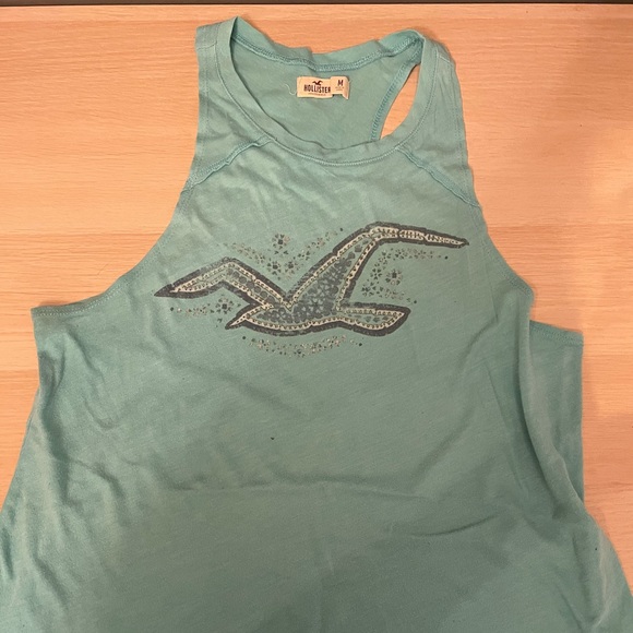 HOLLISTER tank - Picture 1 of 1